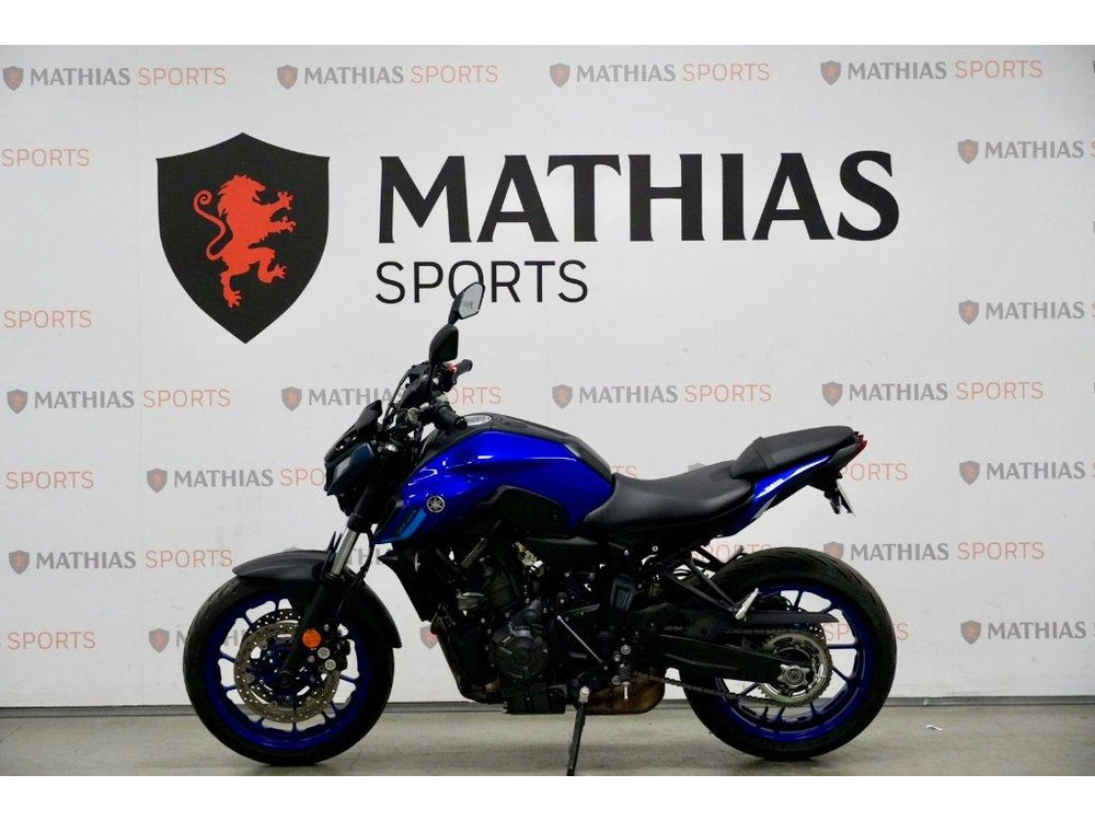 2023 Yamaha Mt07 alt