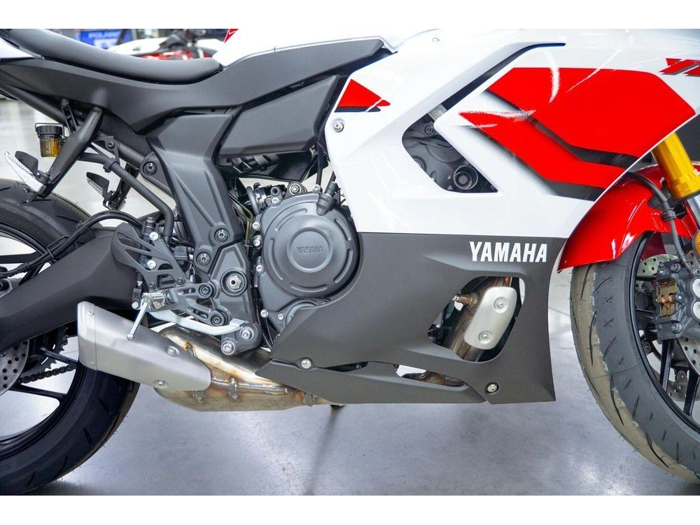 2026 Yamaha Yzf-r7 70th Anniversary Edition alt