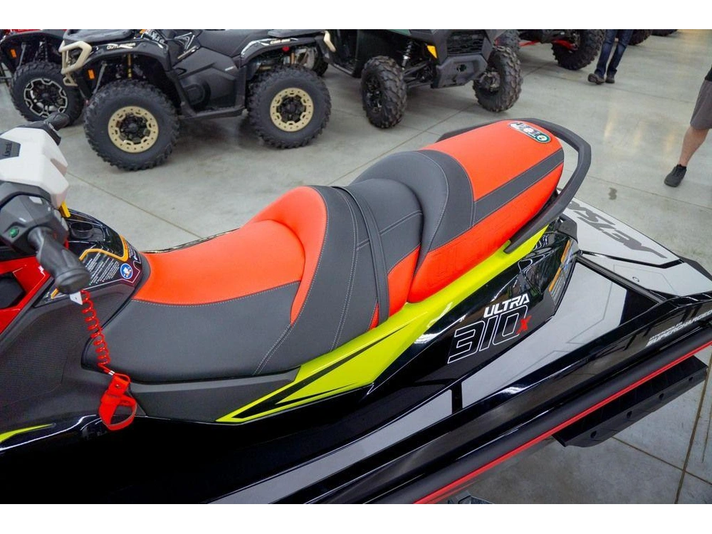 2025 Kawasaki Ultra® 310x alt