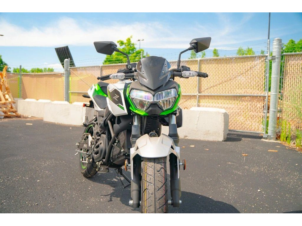 2024 Kawasaki Z E-1 Abs alt