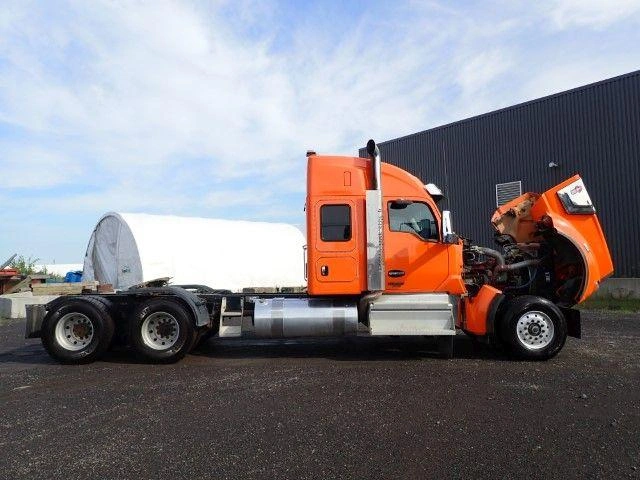 Kenworth W990 2025