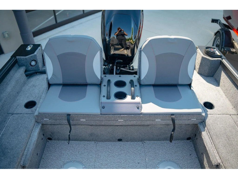 2027 Alumacraft Classic 165 Side Console alt