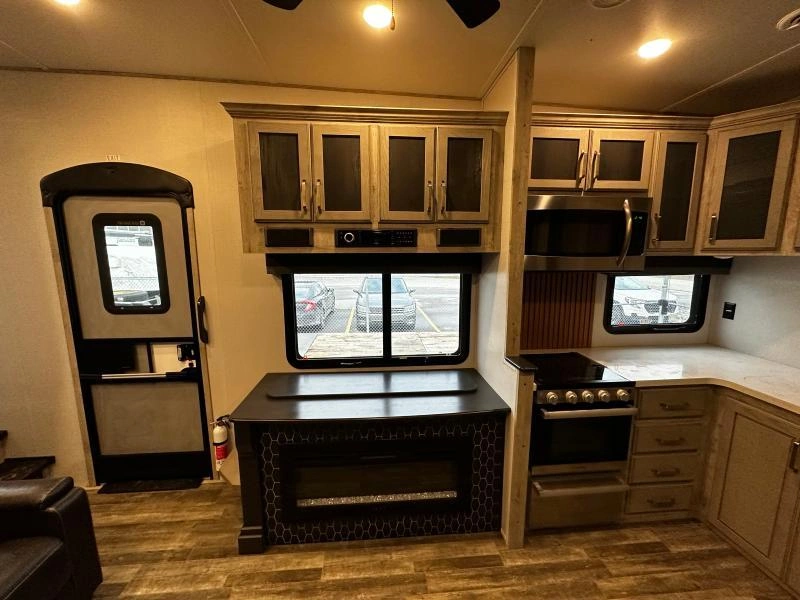 Keystone Rv Avalanche 352bh 2022 alt