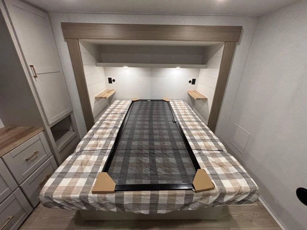 Jayco Jay Flight Bungalow 404loft 2027 alt