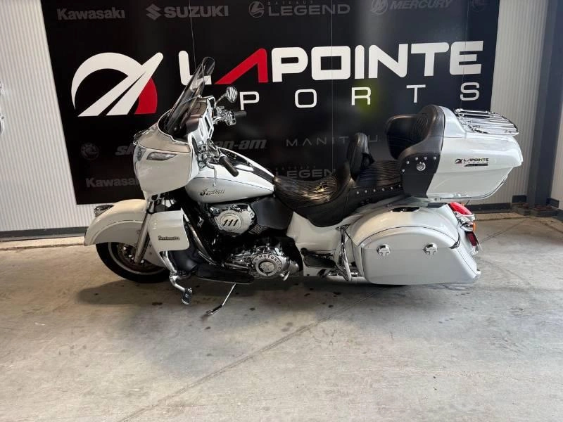 2019 Indian Motorcycle Roadmaster Blanc Et Gris alt