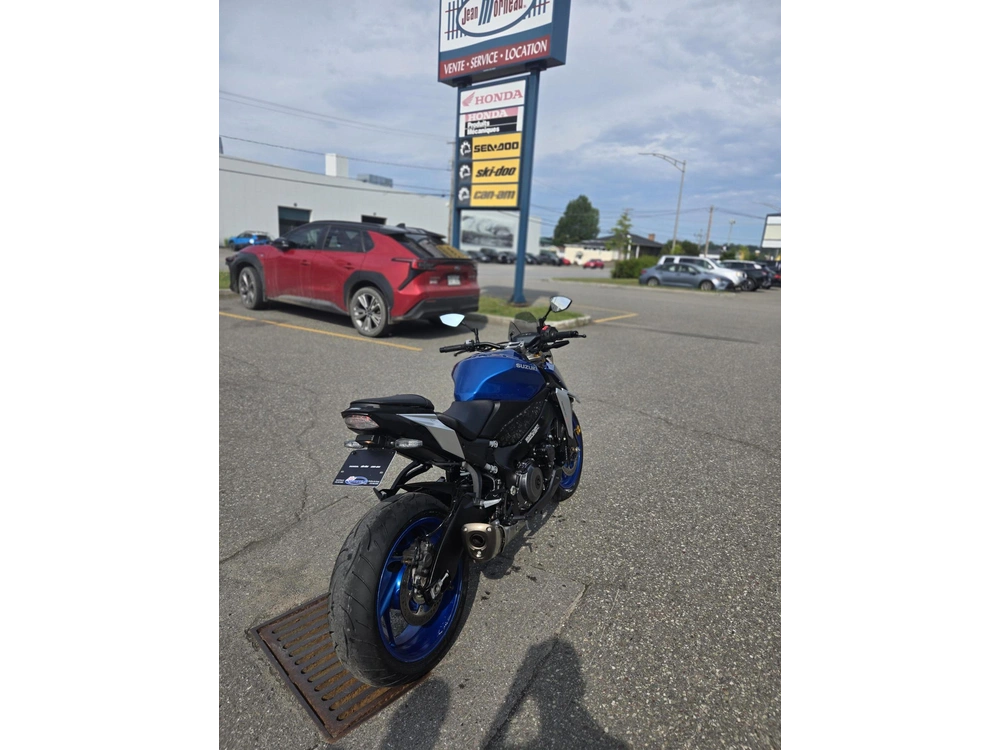 Suzuki Gsx-s 1000 2023 alt