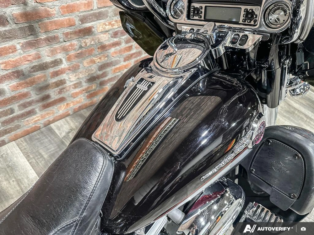 2006 Harley-davidson Flhtcuse Cvo Ultra Classic alt