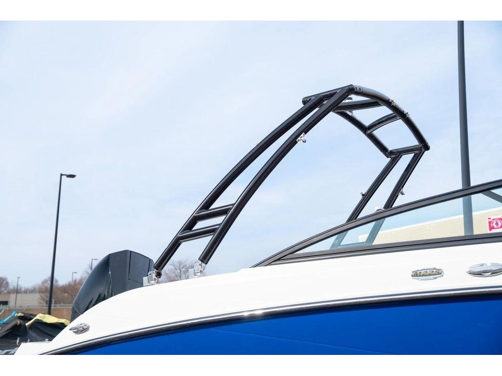 2019 Monterey Boats M-225 alt