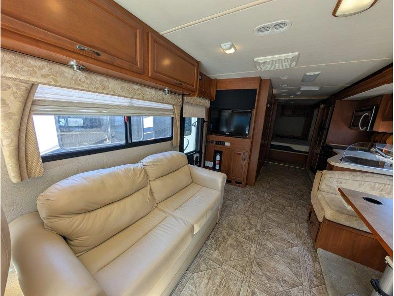 Fleetwood Bounder 33u 2011 alt