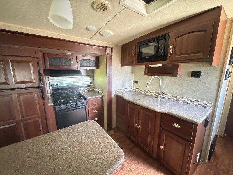 Forest River Rockwood Signature 8329ss 2016 alt