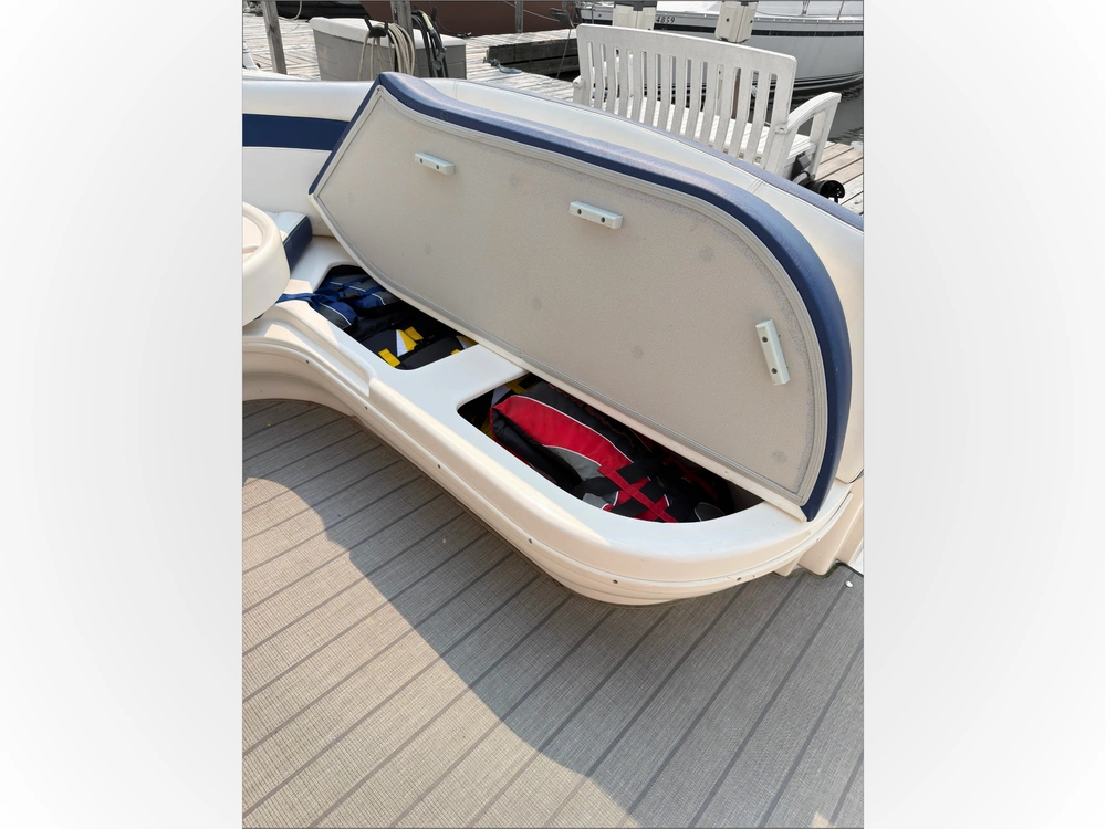 2006 Sea Ray 320 Sundancer