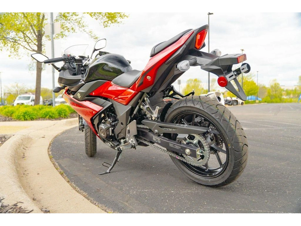 2025 Suzuki Gsx250r Abs alt