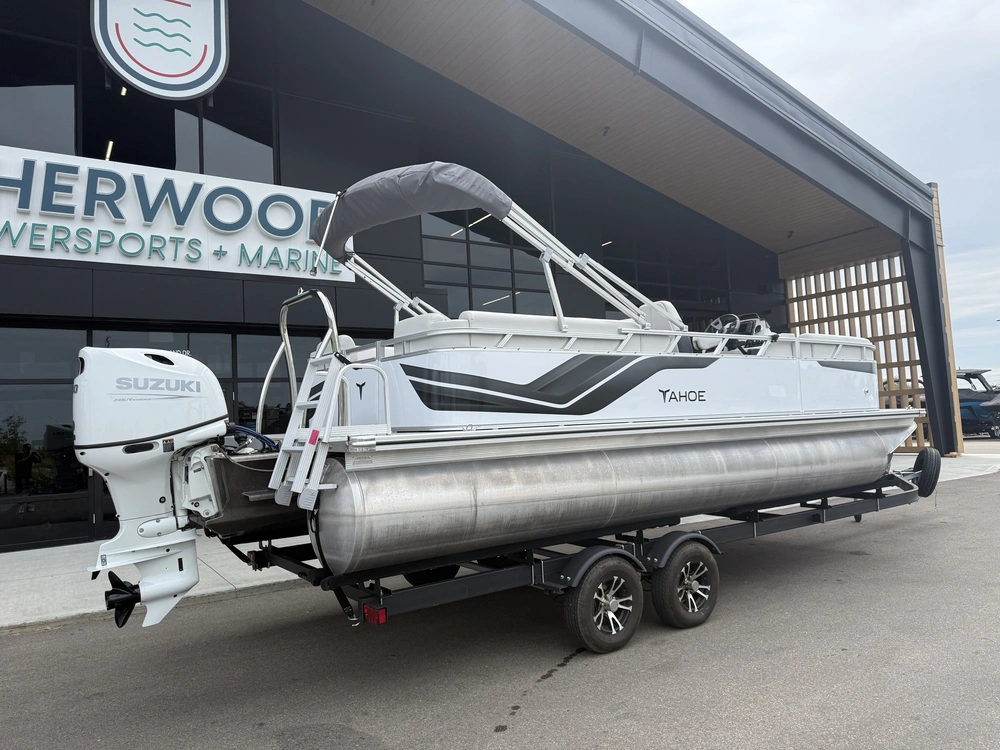 2025 Tahoe 2380ql alt