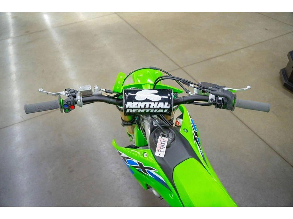 2026 Kawasaki Kx™450 alt