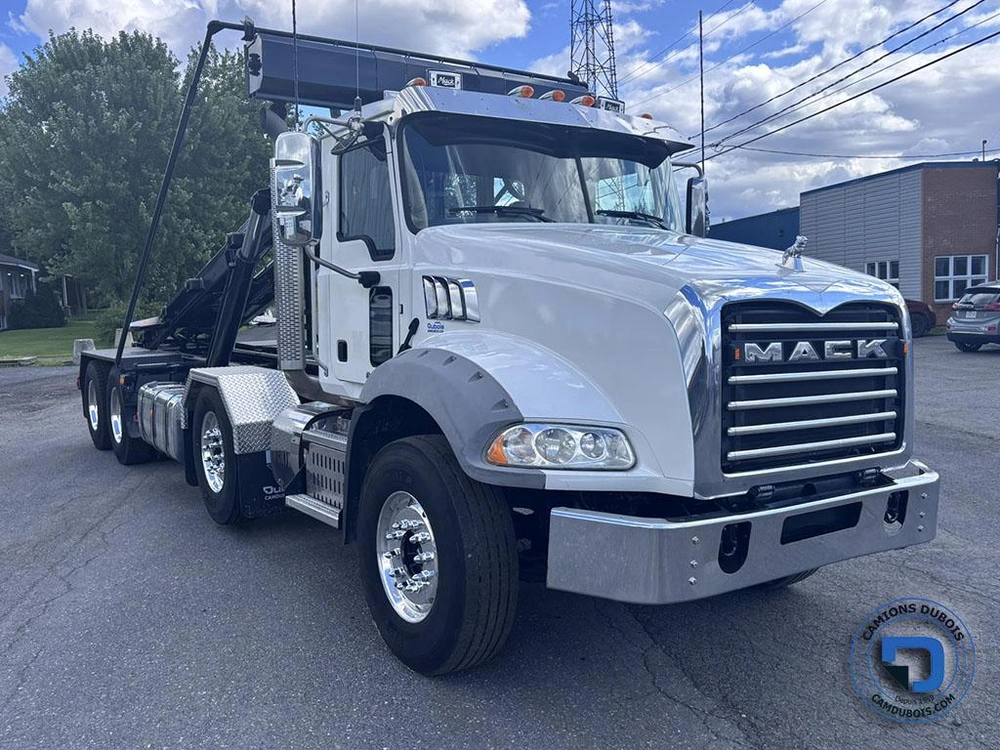 Mack Gu813 2015 alt