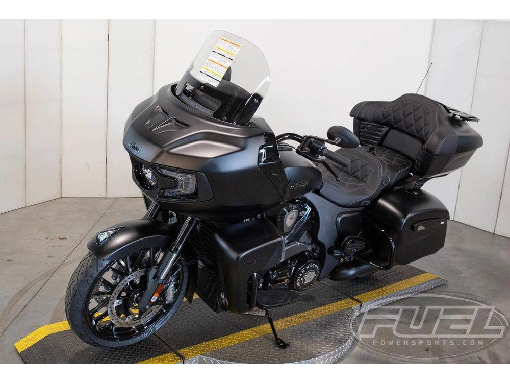 2026 Indian Motorcycle Pursuit® Dark Horse® Black Smoke alt