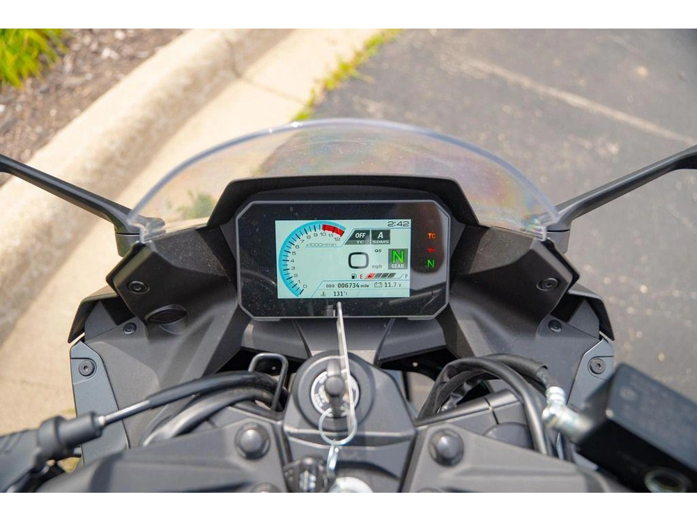 2025 Suzuki Gsx-8r alt