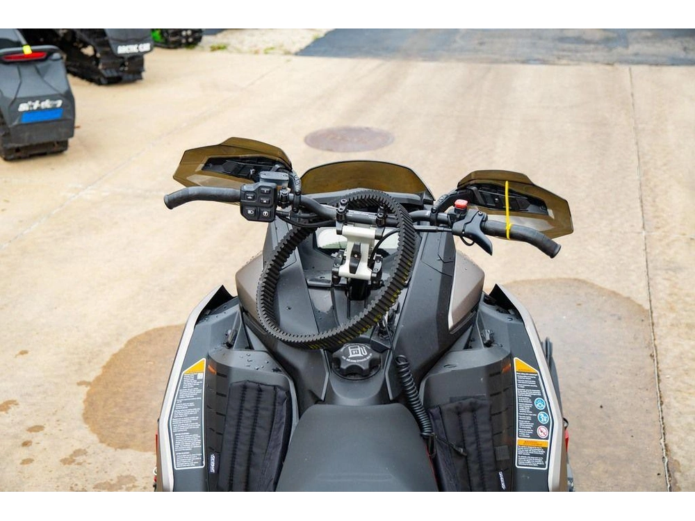 2023 Ski-doo Renegade® X-rs® 850 E-tec® I. Rip. Xt 1.25_smart-s & Tx_7.2" / Slv alt
