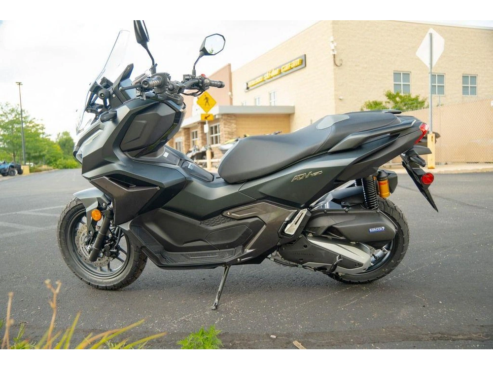2027 Honda Adv160 alt