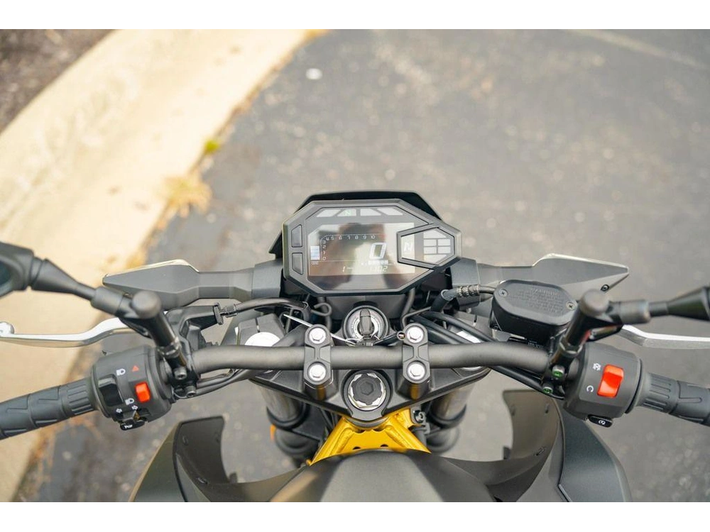 2026 Kawasaki Z500 Abs alt