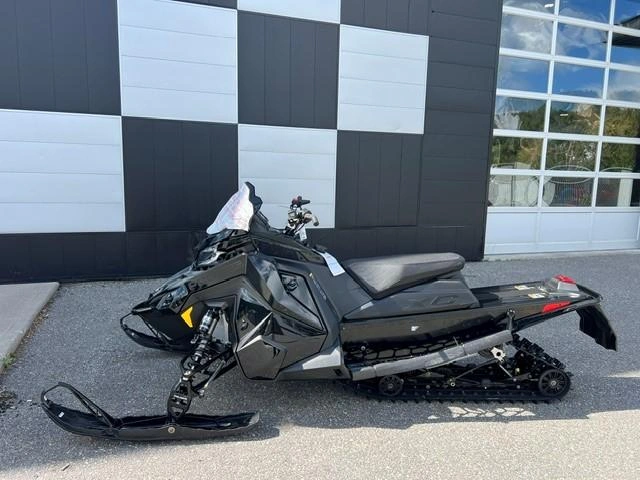Polaris 850 Indy Xc 137 Blk 2027 alt