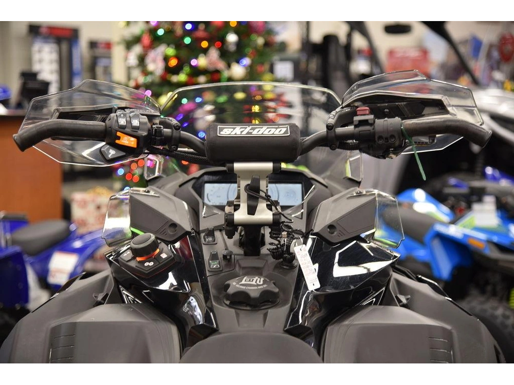 2021 Ski-doo Renegade® X Rotax® 900 Ace™ Turbo Adj. Ice R Xt 1.25 Black_lcd alt