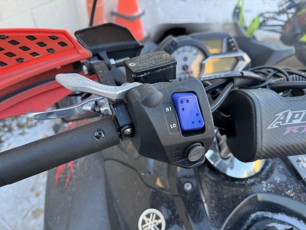 2006 Yamaha Apex Rtx alt