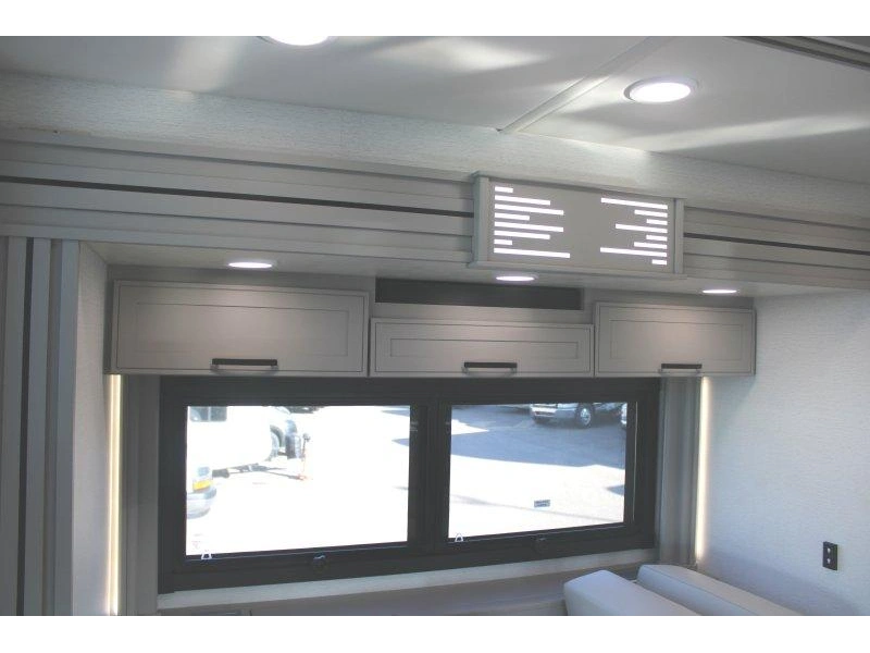 Entegra Coach Centurion 39n 2027 alt