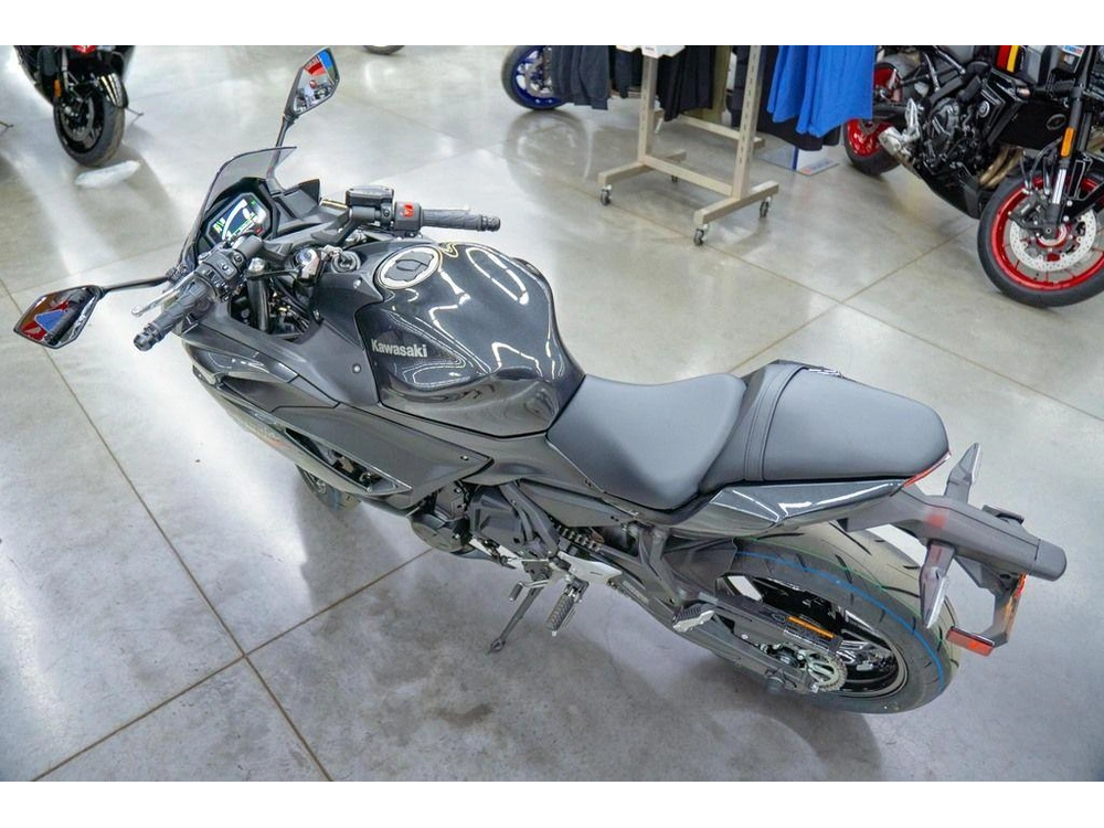 2026 Kawasaki Ninja® 650 alt