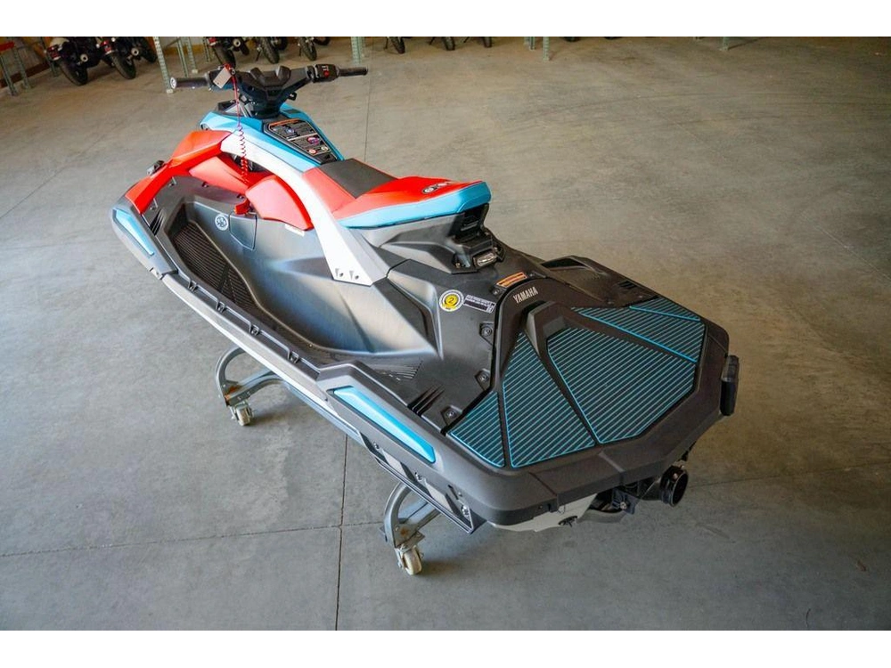 2025 Yamaha Jetblaster Dlx 2-up alt