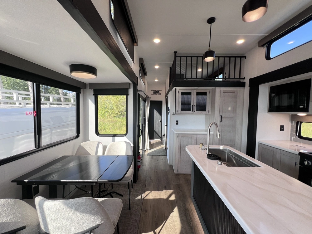 Forest River Puma Vista 402lft 2027 alt