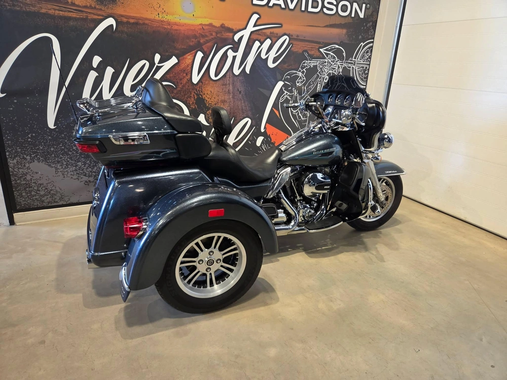Harley-davidson Tri Glide Ultra Flhtcutg 2015 alt