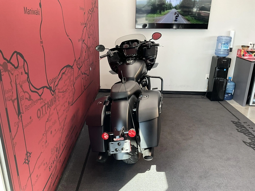 2024 Indian Motorcycle Challenger Dark Horse alt