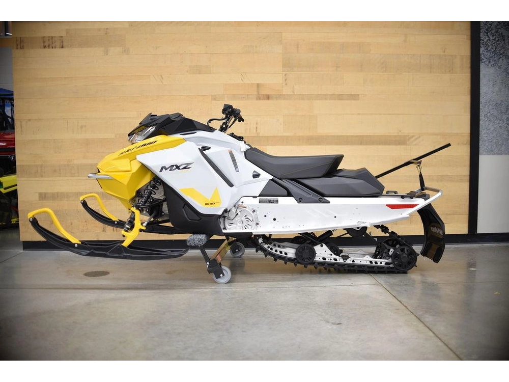 2025 Ski-doo Mxz® Neo® 600 Efi - 40 120 Cobra 1.0 alt