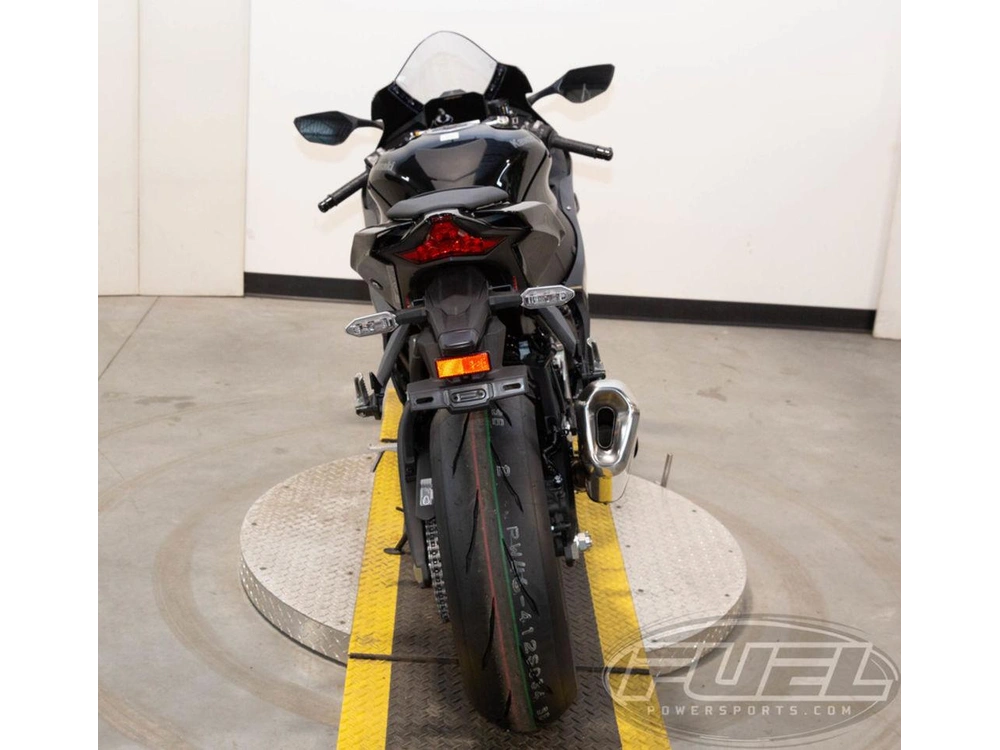 2026 Kawasaki Ninja® Zx™-10r alt