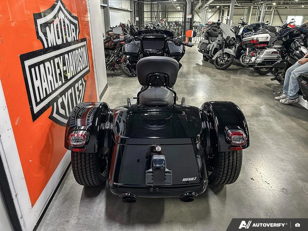 2026 Harley-davidson Road Glide 3 alt