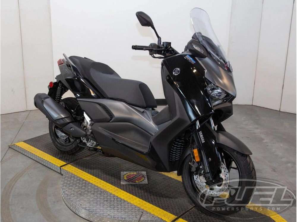 2026 Yamaha Xmax alt