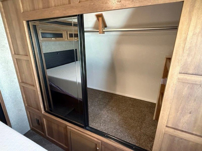 Coachmen Catalina 333rets 2019 alt