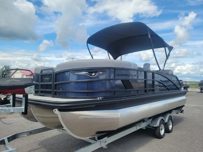 Bennington Marine M22 Swingback Luxe 3t / F200 2025 alt