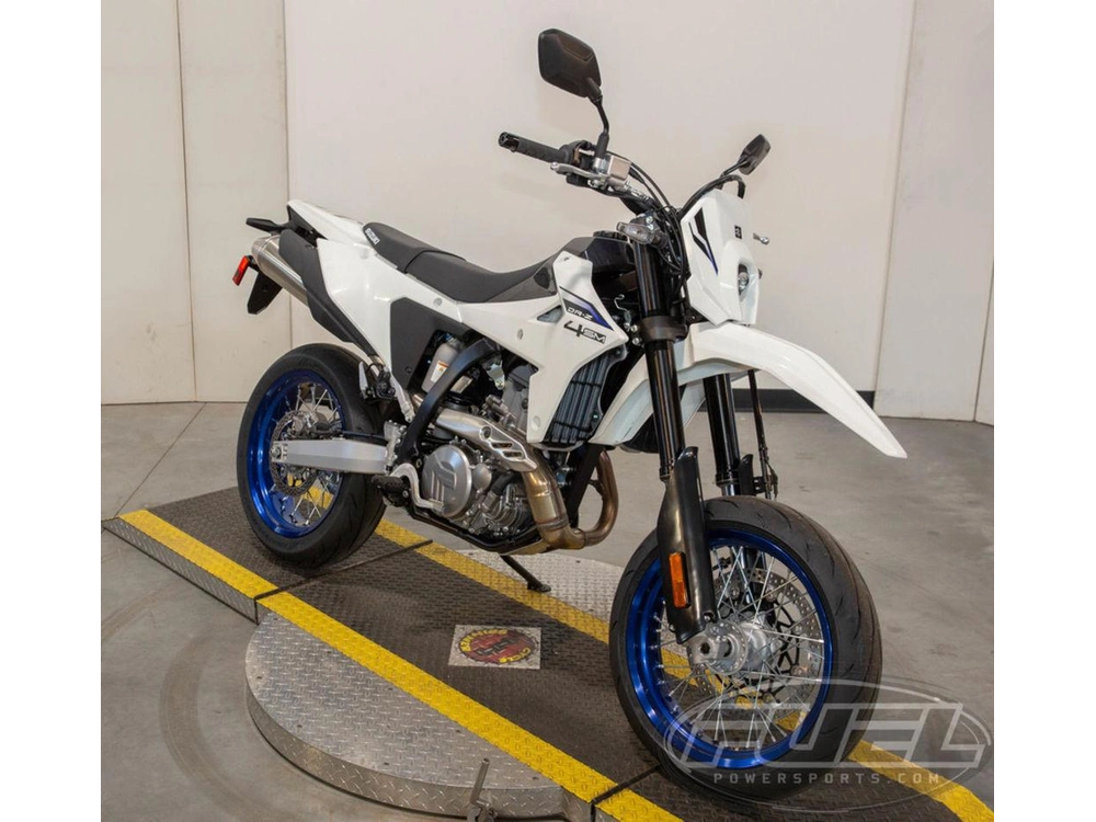 2025 Suzuki Dr-z4sm alt