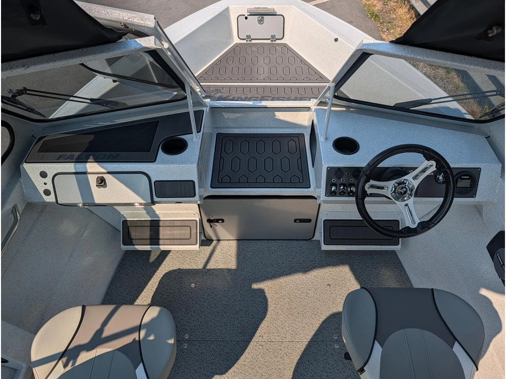 2027 Kingfisher 1825 Falcon alt
