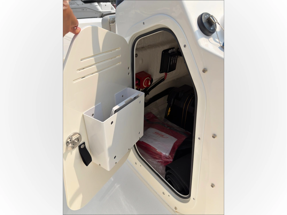 2027 Boston Whaler 170 Montauk