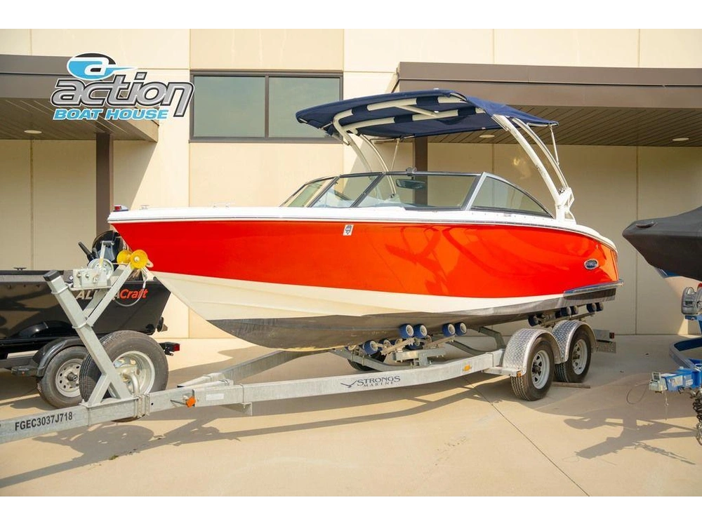 2018 Cobalt Boats Cs23 alt