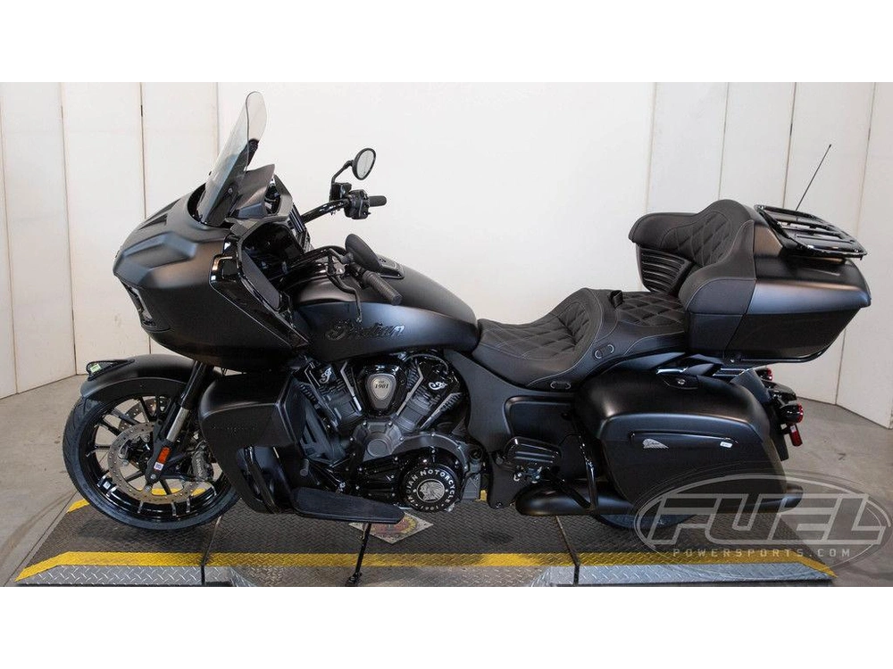 2026 Indian Motorcycle Pursuit® Dark Horse® Black Smoke alt