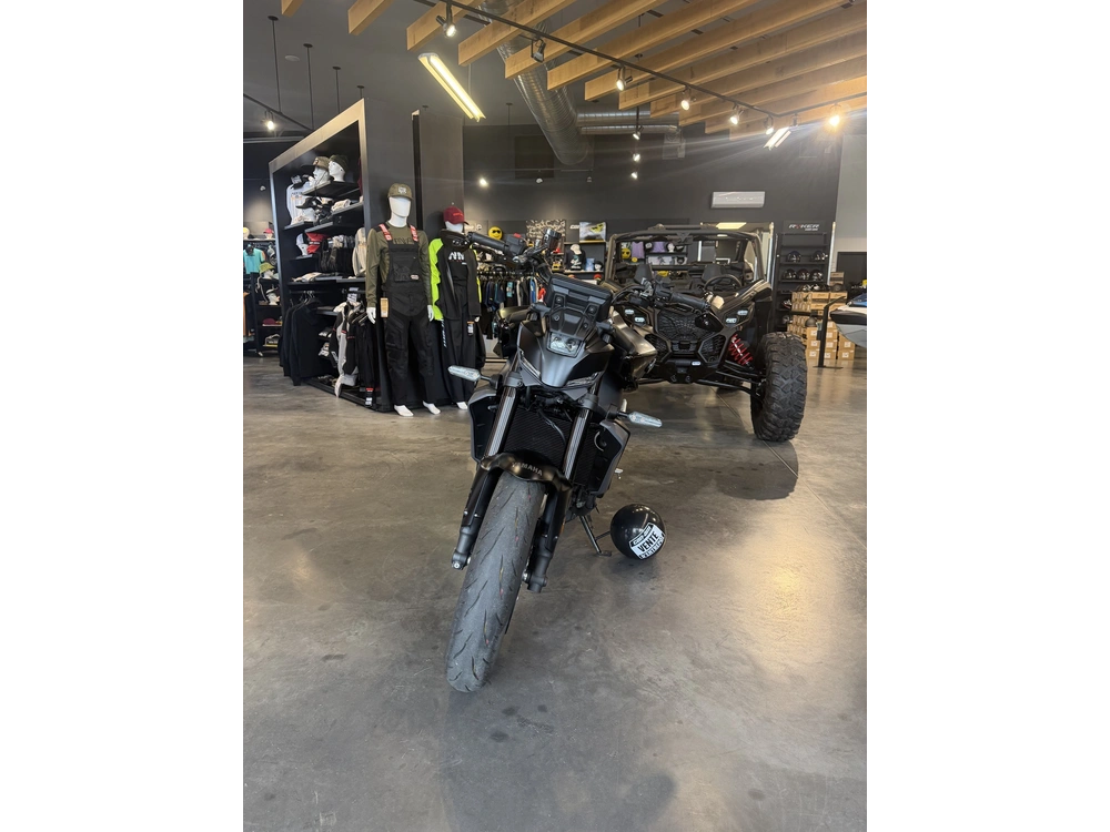 Yamaha Mt09 2025 alt