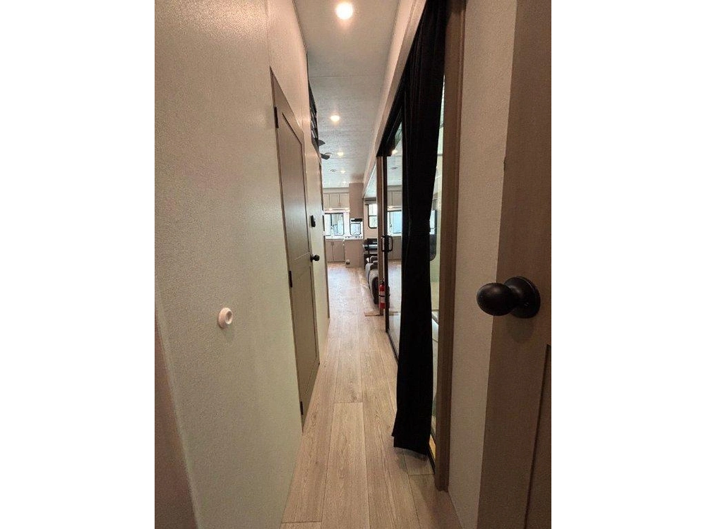 Jayco Jay Flight Bungalow 404loft 2027 alt