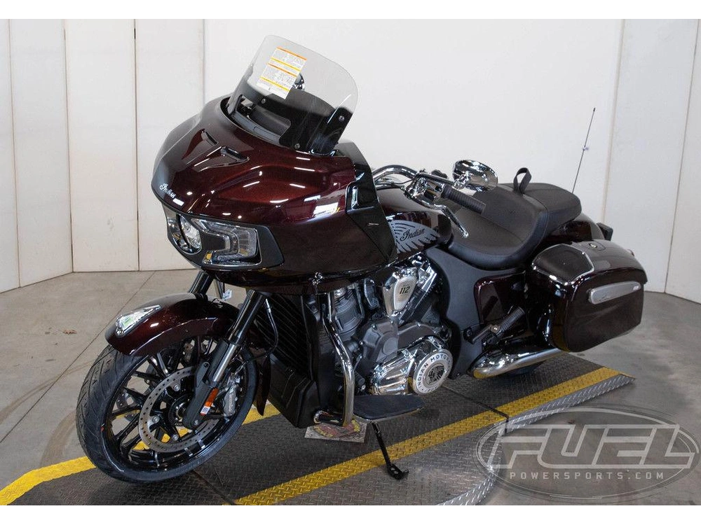 2026 Indian Motorcycle Challenger® Limited 112 Crimson alt