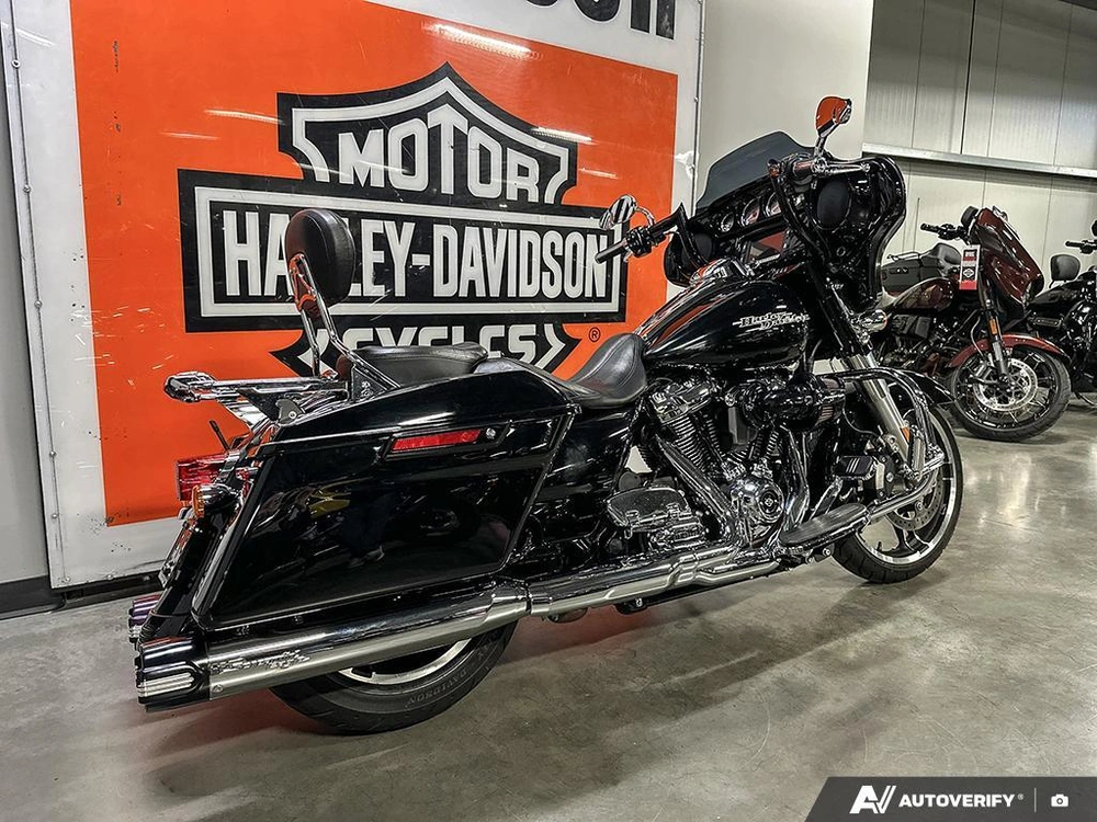 2017 Harley-davidson Street Glide Special alt
