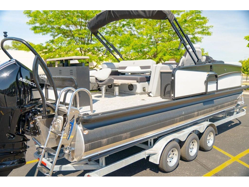 2026 Premier 230 Solaris Rs - Cl alt