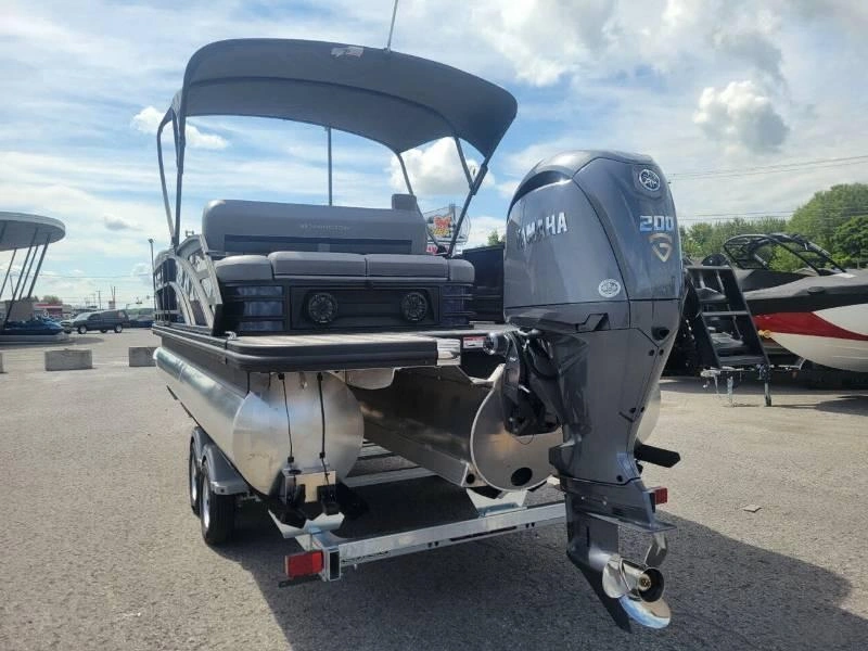 Bennington Marine M22 Swingback Luxe 3t / F200 2025 alt